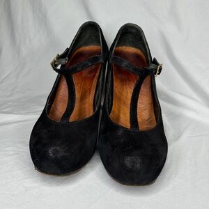 Chie Mihara OMSOM vintage t-strap heels in black.